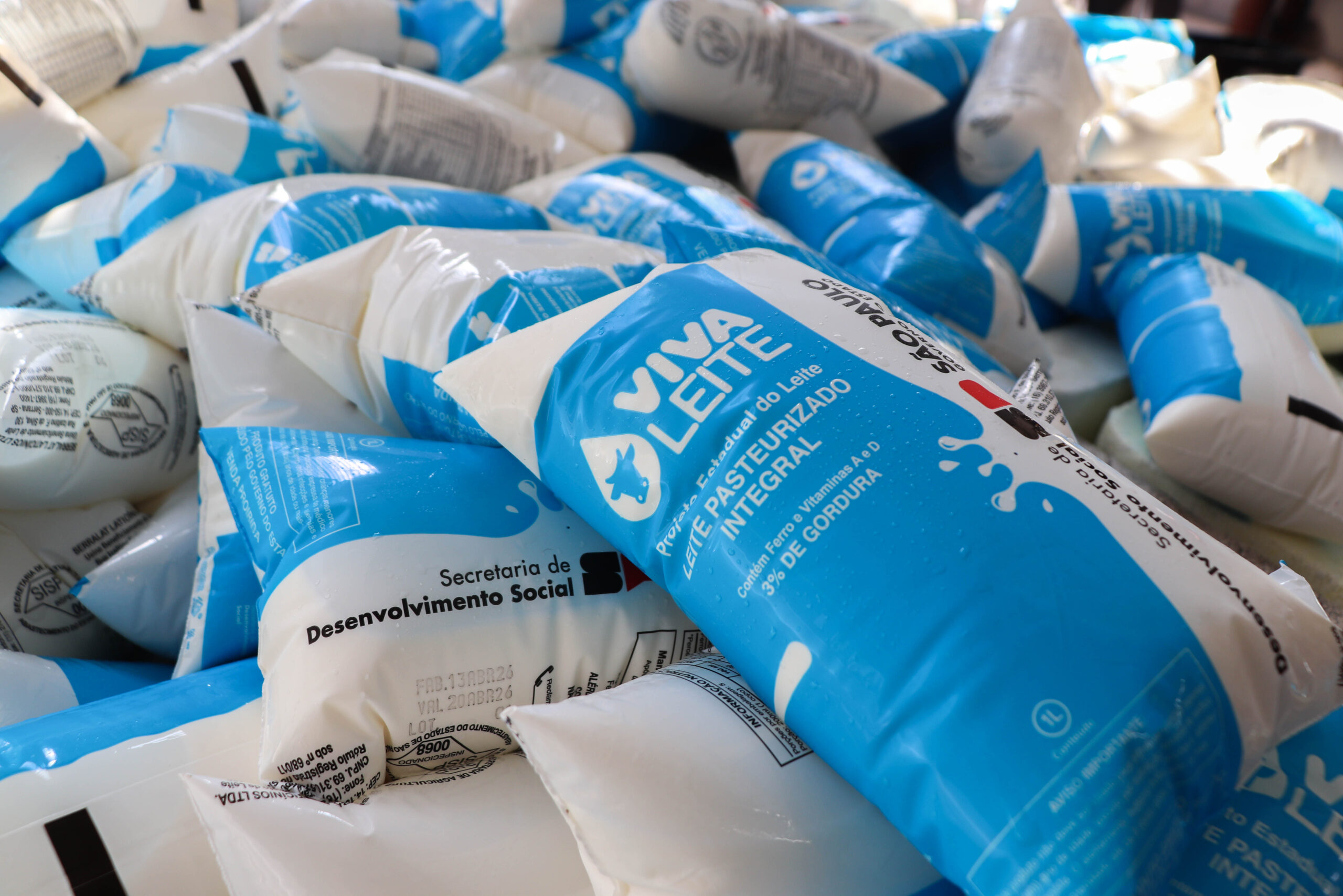 Programa Vivaleite atende mais de 3.400 famílias em Carapicuíba