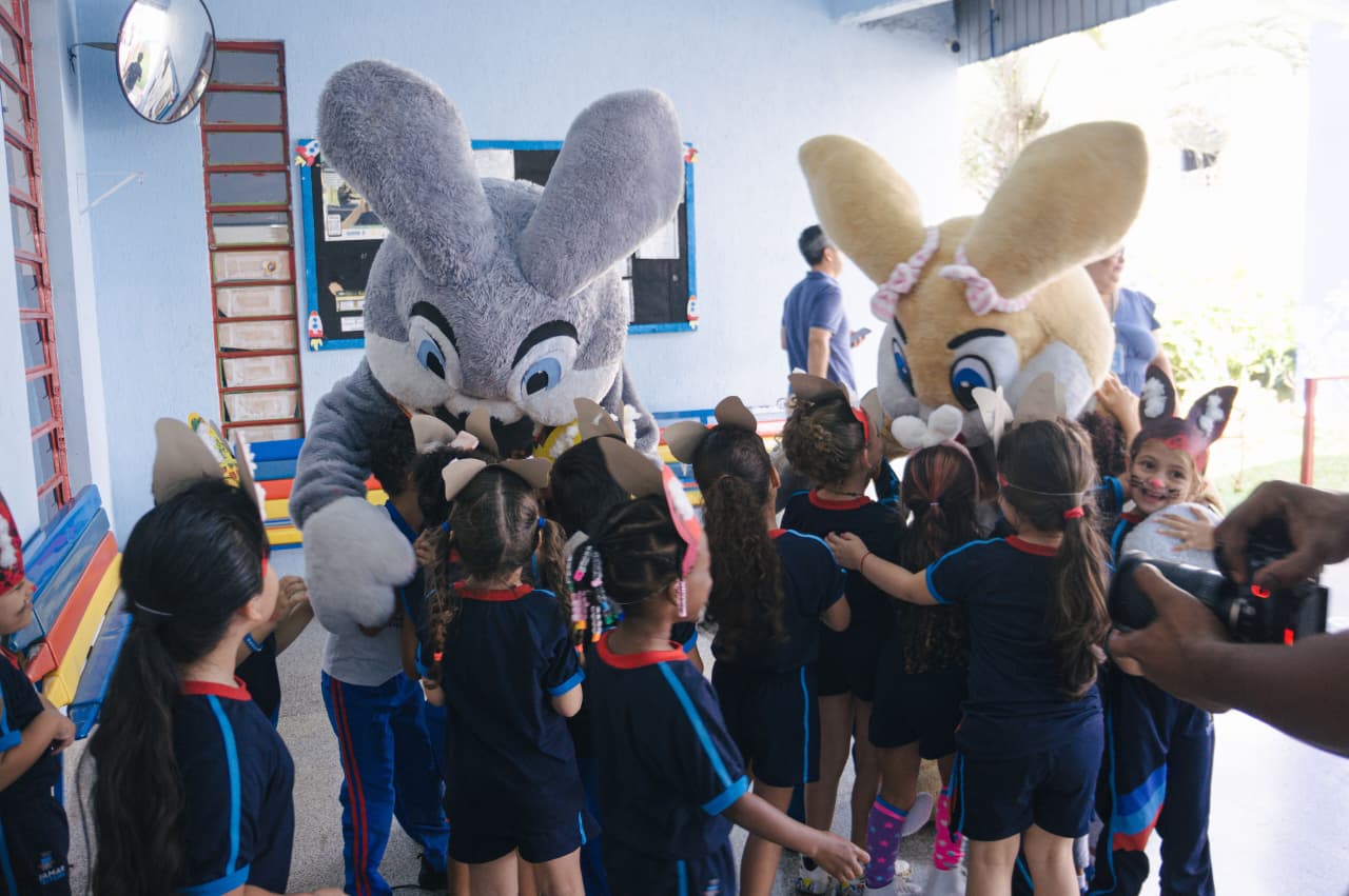 Prefeitura de Cajamar realiza entrega de ovos de Páscoa para quase 20 mil alunos da rede municipal