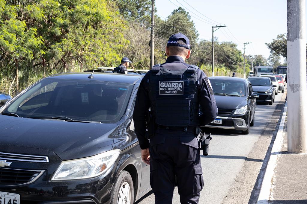 GCM se une à PM na Operação Impacto Alta Visibilidade para reforçar a segurança em Barueri