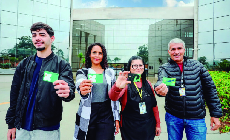 Prefeitura faz a maior valorização da história para o servidor público e amplia benefício da cesta básica para todos