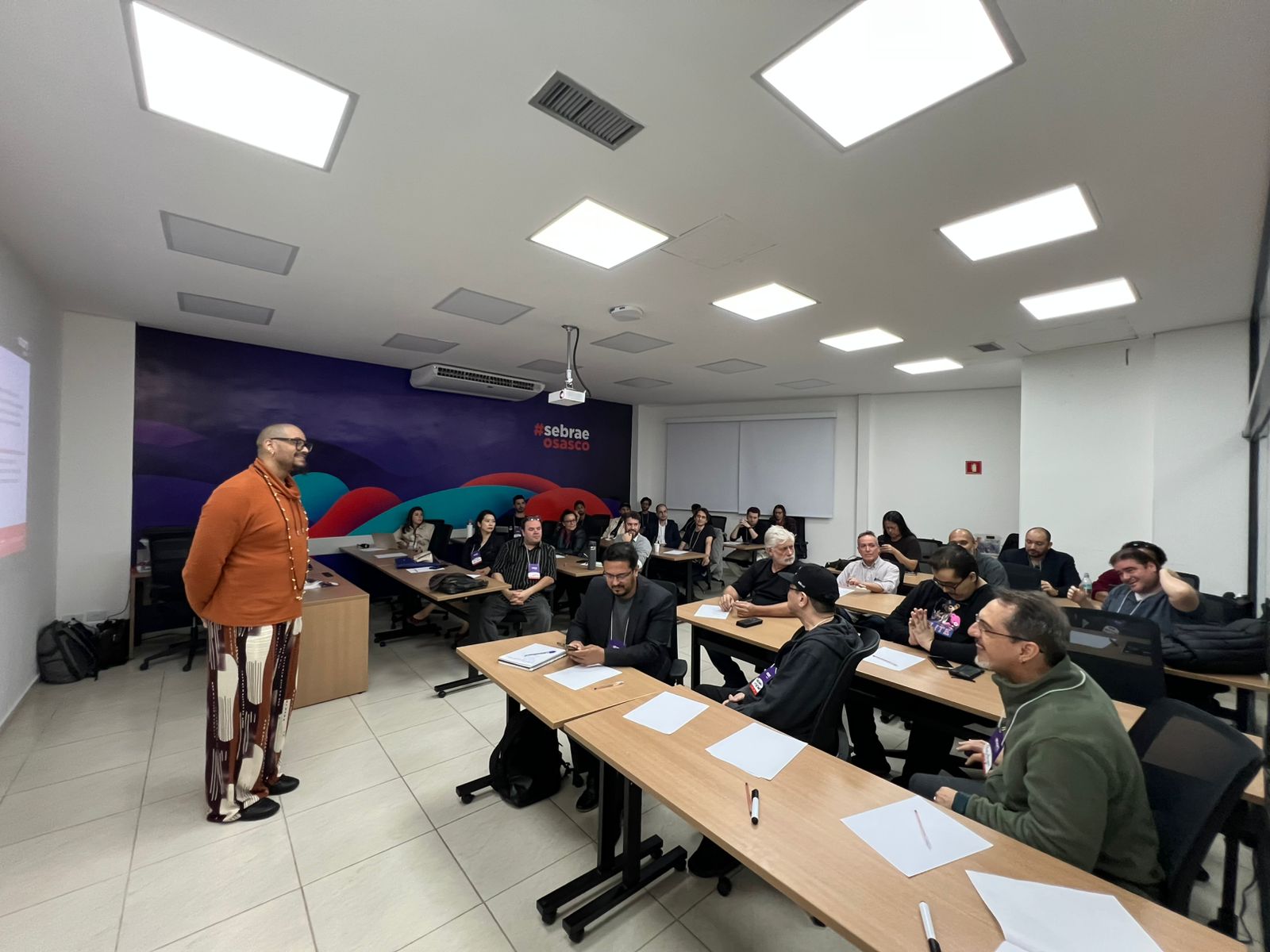 Sebrae for Startups realiza 1ª mentoria coletiva do Programa Start Digital em OsascoEncontro reuniu 35 startups e apresentou formato inédito  