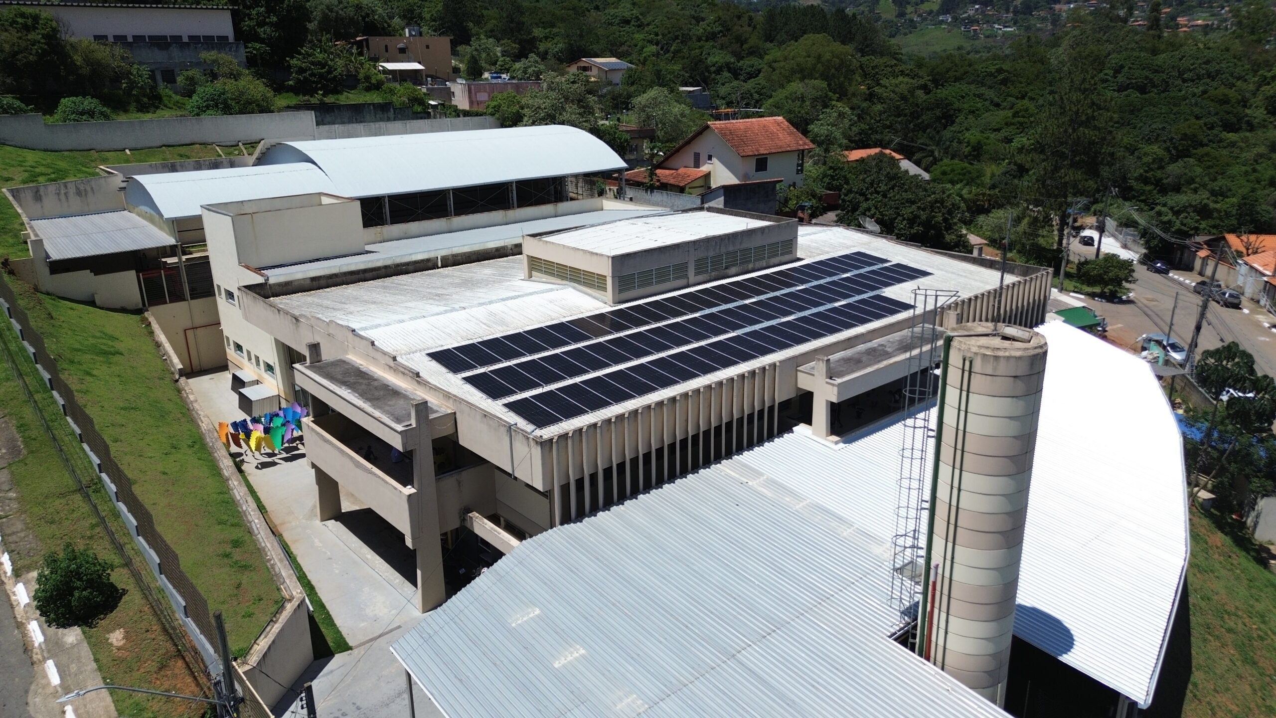 Placas solares em Santana de Parnaíba trarão economia de R$ 20 milhões ao ano 