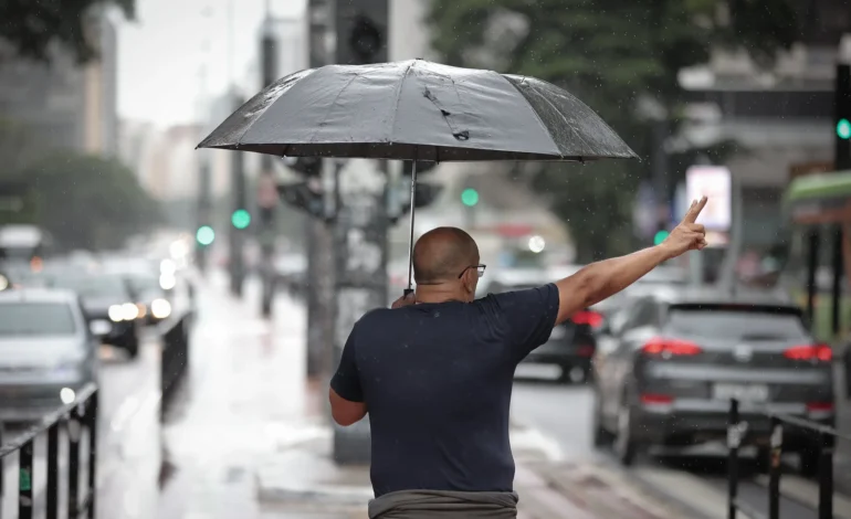Defesa Civil alerta para chuva, queda nas temperaturas e ventos com avanço de frente fria em São Paulo