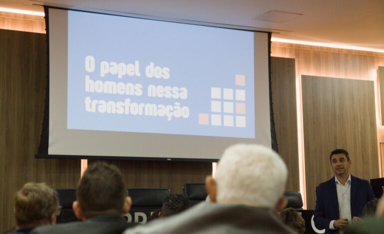 Palestra para servidores da prefeitura destaca papel dos homens no combate ao machismo