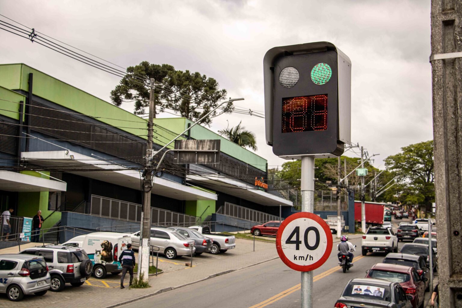 Radares instalados em Cotia passam por aferição do IPEM; confira datas e locais