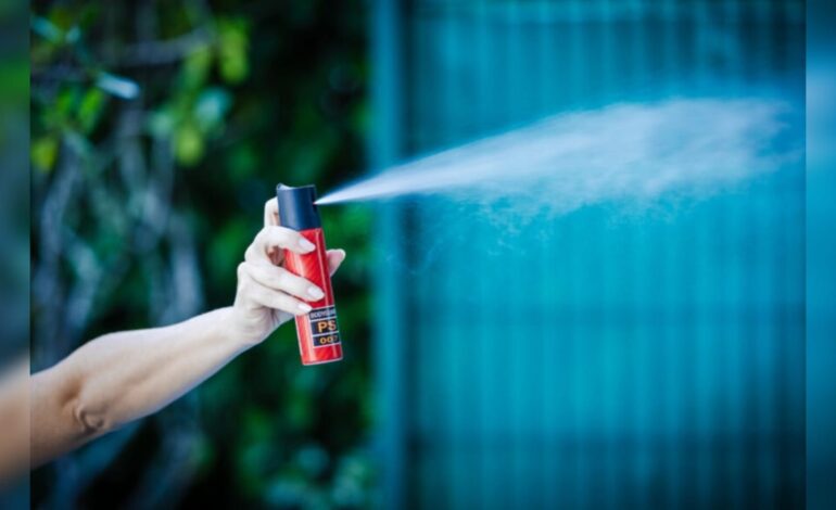 Mulheres poderão comprar spray de pimenta para defesa pessoal; nova lei já está valendo
