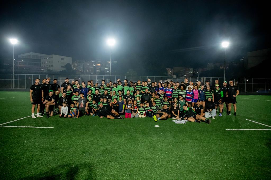 Campeões de rugby da Nova Zelândia são recebidos no Parque da Juventude de Barueri