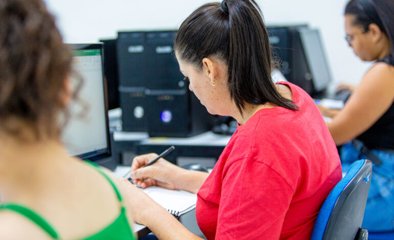 Itapevi oferece 60 vagas gratuitas para curso de Desenvolvimento de Páginas para Internet