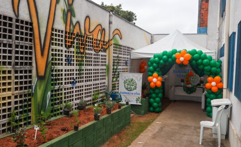 Programa Farmácia Viva chega à UBS Florispina de Carvalho