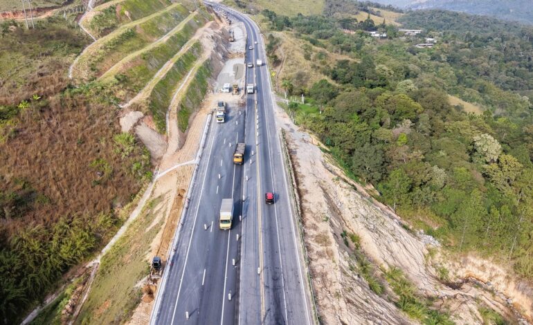ViaOeste realiza desmonte de rocha na Rodovia Lívio Tagliassachi (SPA-053/280)