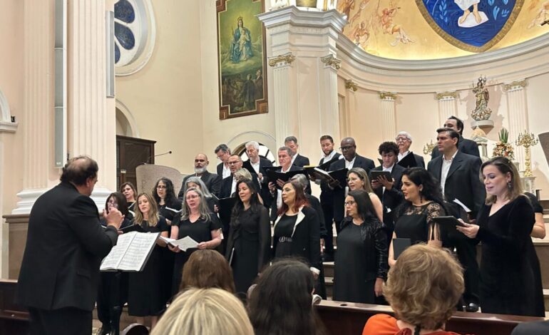 “Canta Cotia”: Teatro Municipal recebe encontro de Corais