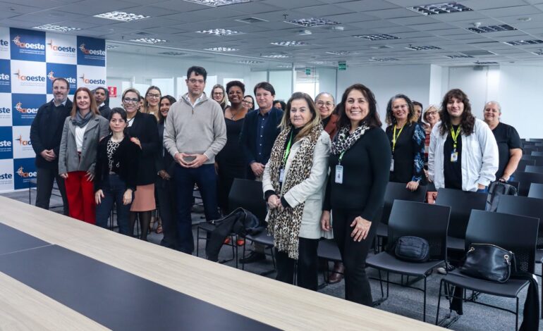 CIOESTE realiza curso sobre prevenção e enfrentamento à violência digital contra mulheres e meninas