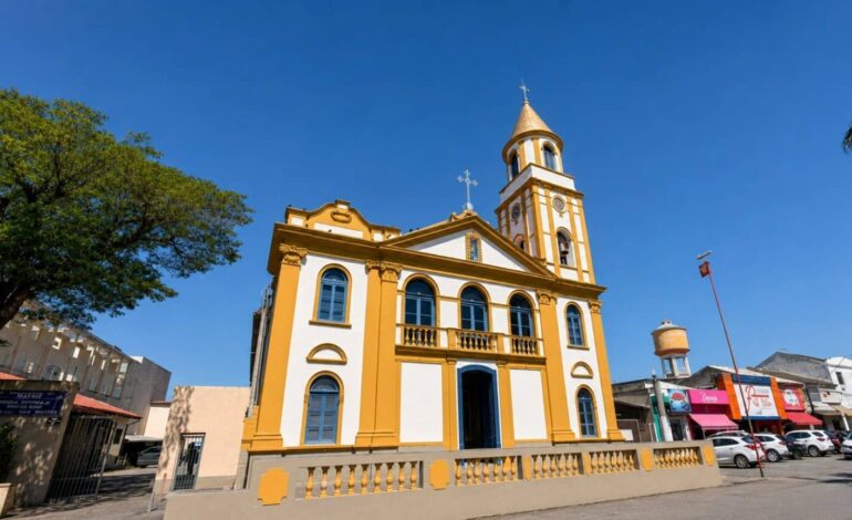 Feriado municipal: Cotia celebra Nossa Senhora do Monte Serrate com programação de fé, cultura e tradição