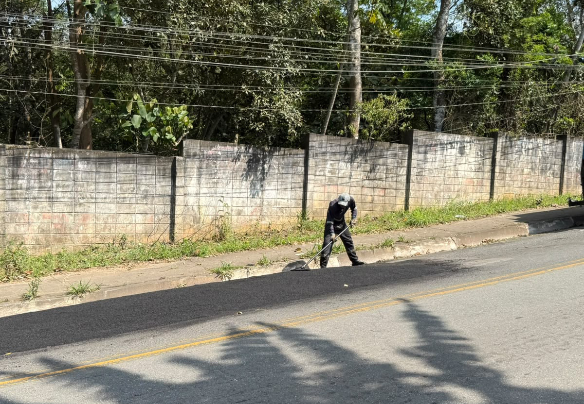 Obras e zeladoria: veja onde a Prefeitura de Cotia realizou serviços nesta semana
