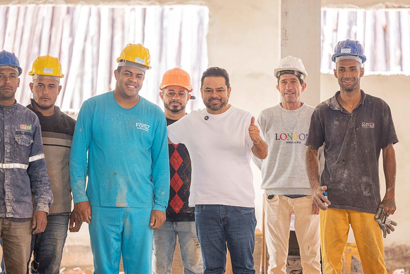 Prefeito Teco vistoria obras da nova UBS do Jardim Bela Vista, que chegam a 40% de execução