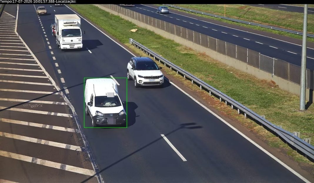Radar com IA reduz acidentes em 22% em rodovia paulista