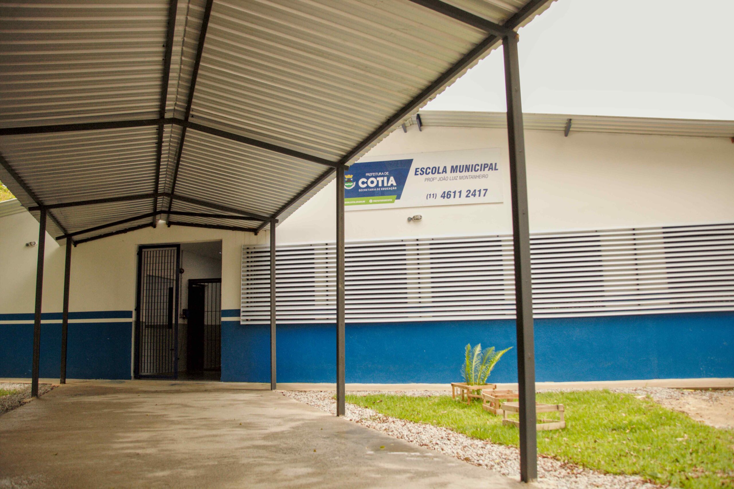 A Prefeitura de Cotia antecipou para terça-feira, 13 de outubro, o feriado escolar em comemoração ao Dia do Professor, tradicionalmente celebrado em 15 de outubro.